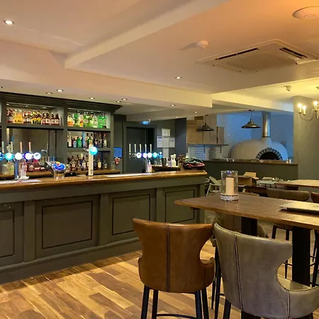 Anchor Down, The Bay, 2 Bedrooms, Patio, Free Parking, 2 Small Or 1 Medium Dog Welcome