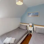 Anchor Down, The Bay, 2 Bedrooms, Patio, Free Parking, 2 Small Or 1 Medium Dog Welcome * Filey